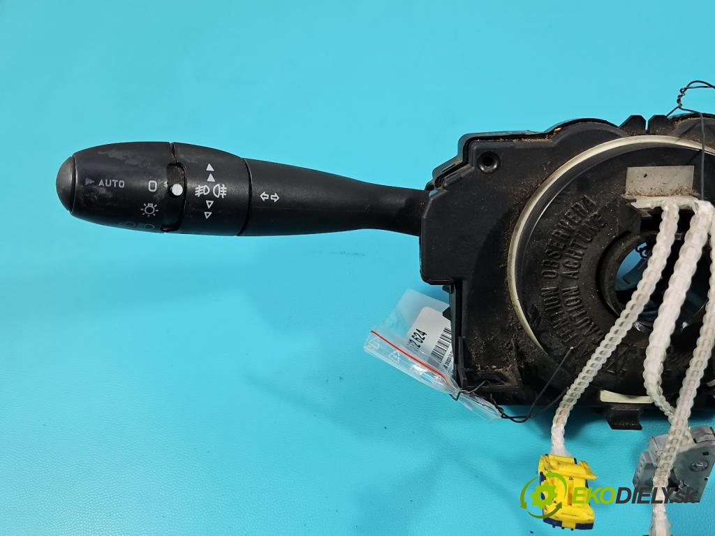 Citroen C8 2002-2014 2.0 hdi 107 HP manual 79 kW 1997 cm3 5- prepínač komplex: 96542538XT (Prepínacie páčky pod volantom)