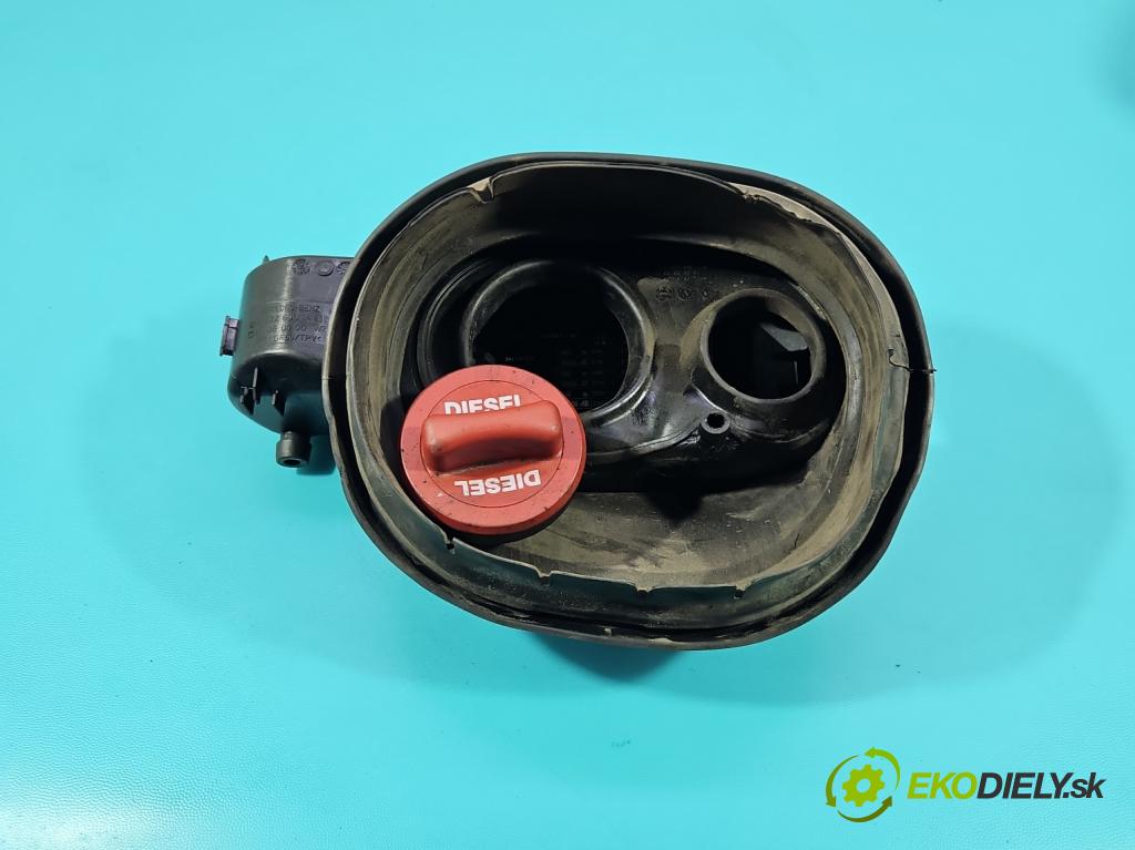 Mercedes S W222 2013-2020 3.0 cdi (656929) 340KM automatic 250 kW 2925 cm3 4- Klapka nalévání paliva A0005845610 (Klika dveří ostatní)