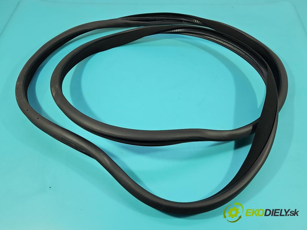 Mercedes S W222 2013-2020 3.0 cdi 656929 340KM automatic 250 kW 2925 cm3 4- Těsnění: dveře zadní pravé A2226970351 (Karoserie ostatní)