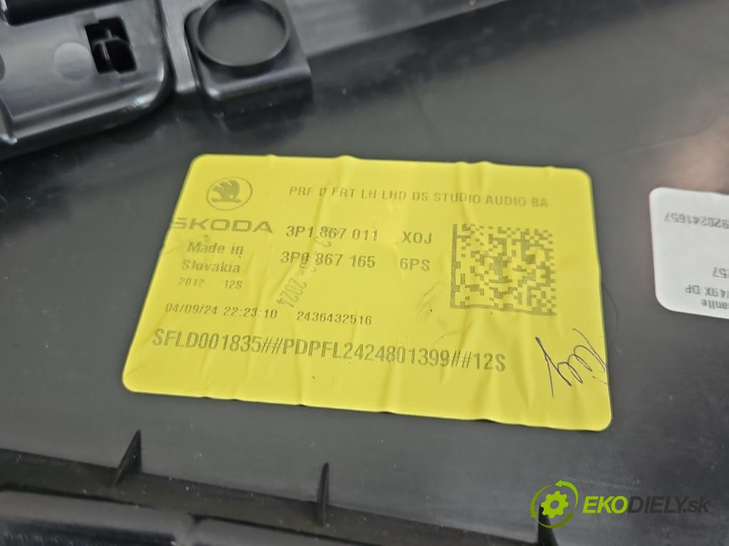 Skoda Superb IV 2023- 2.0 TDI 150 hp automatic 110 kW 1968 cm3 5- Tapacír: dveře přední levé