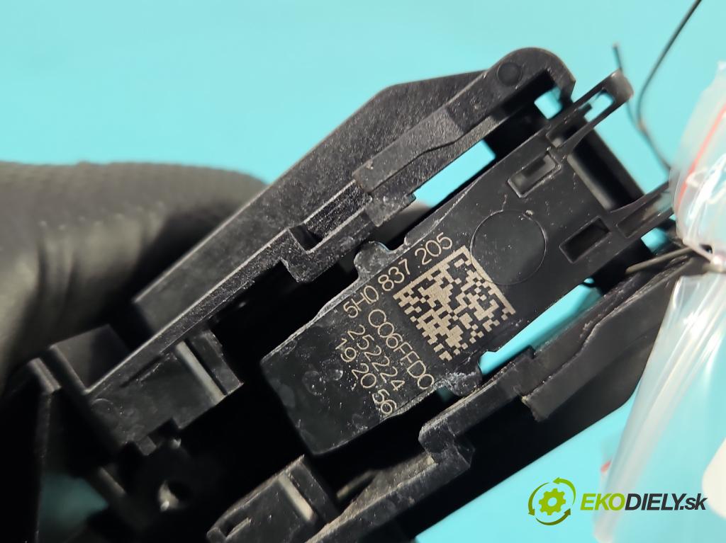 Skoda Superb IV 2023- 2.0 TDI 150 hp automatic 110 kW 1968 cm3 5- klika zadní levé 5H0837205 (Klika dveří ostatní)