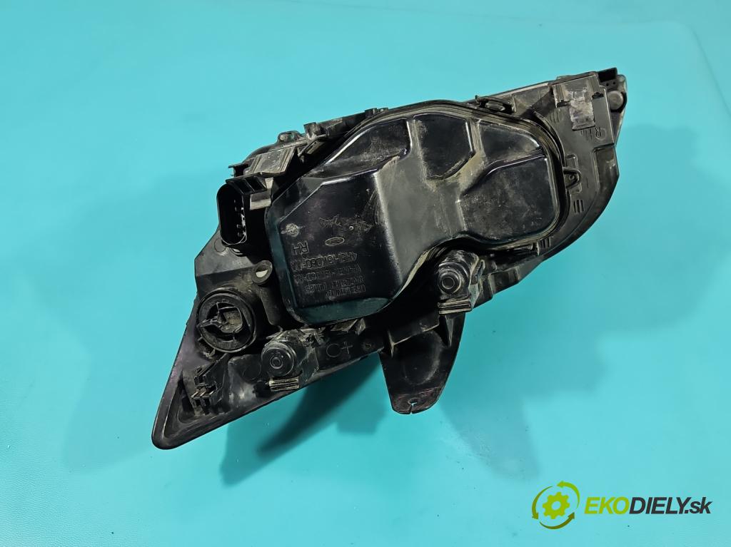 Ford Focus Mk2 2004-2011 1.6 16V 101 HP manual 74 kW 1596 cm3 5- Reflektor: pravý 4M51-13W029-AC (Svetlo predné pravé)