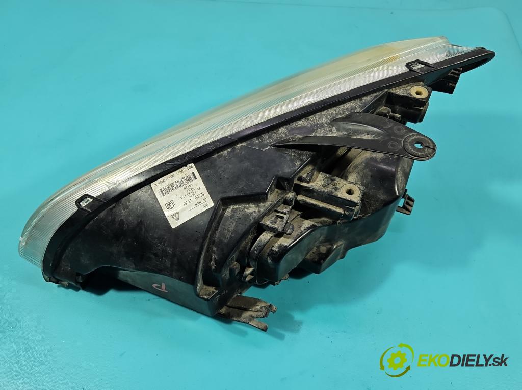 Ford Focus Mk2 2004-2011 1.6 16V 101 HP manual 74 kW 1596 cm3 5- Reflektor: pravý 4M51-13W029-AC (Svetlo predné pravé)