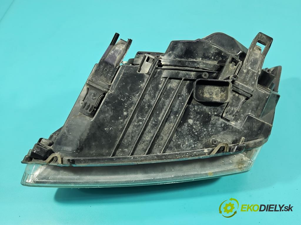 Ford Focus Mk2 2004-2011 1.6 16V 101 HP manual 74 kW 1596 cm3 5- Reflektor: pravý 4M51-13W029-AC (Svetlo predné pravé)