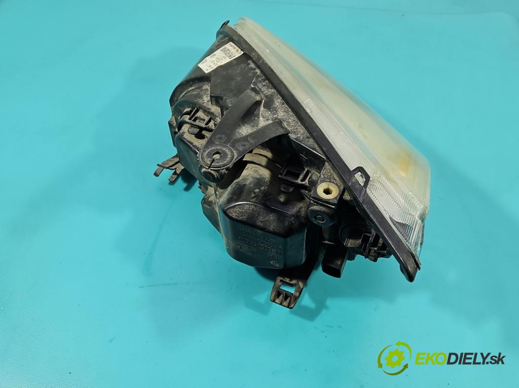 Ford Focus Mk2 2004-2011 1.6 16V 101 HP manual 74 kW 1596 cm3 5- Reflektor: pravý 4M51-13W029-AC (Svetlo predné pravé)