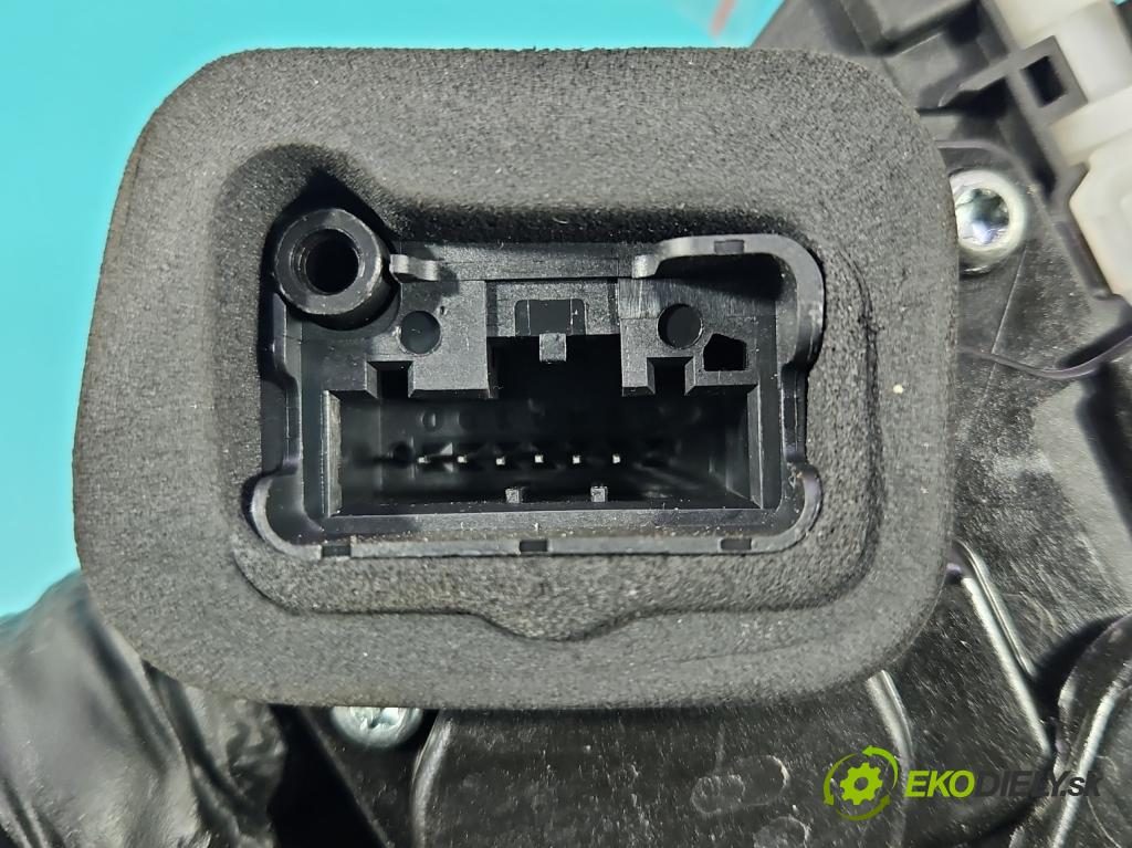 Skoda Superb IV 2023- 2.0 TDI 150 hp automatic 110 kW 1968 cm3 5- zámek přední levý 571837015