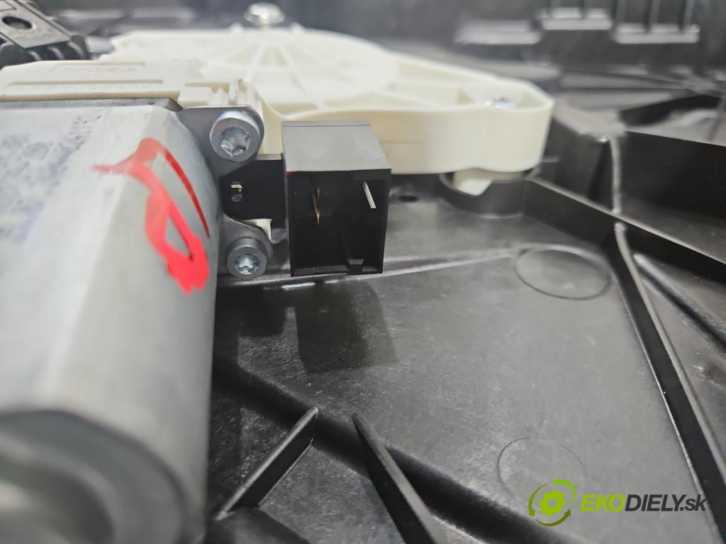 Skoda Superb IV 2023- 2.0 TDI 150 HP automatic 110 kW 1968 cm3 5- mechanizmus okna predné ľavý 3J0837401D