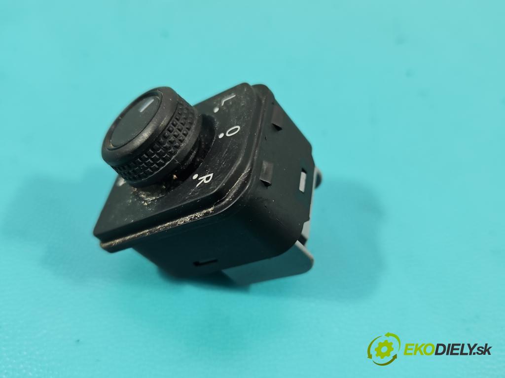 Skoda Superb IV 2023- 2.0 TDI 150 HP automatic 110 kW 1968 cm3 5- prepínač okien spätných zrkadiel 3G0959565