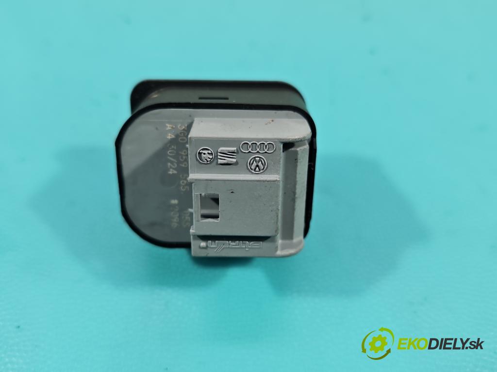 Skoda Superb IV 2023- 2.0 TDI 150 HP automatic 110 kW 1968 cm3 5- prepínač okien spätných zrkadiel 3G0959565