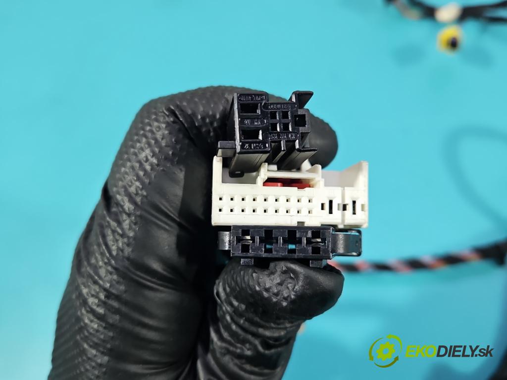 Skoda Superb IV 2023- 2.0 TDI 150 hp automatic 110 kW 1968 cm3 5- Balíček: dveře přední vlevo 3J0-971-120-AK