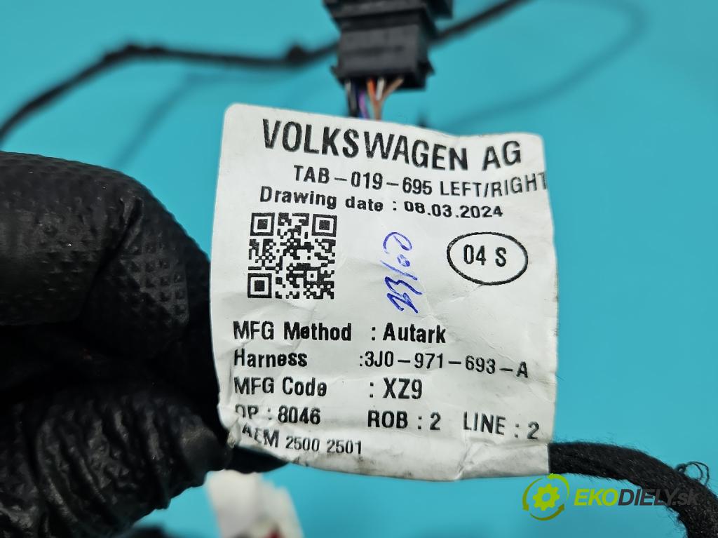 Skoda Superb IV 2023- 2.0 TDI 150 HP automatic 110 kW 1968 cm3 5- Zväzok: dvere zadné pravých 3J0971693A