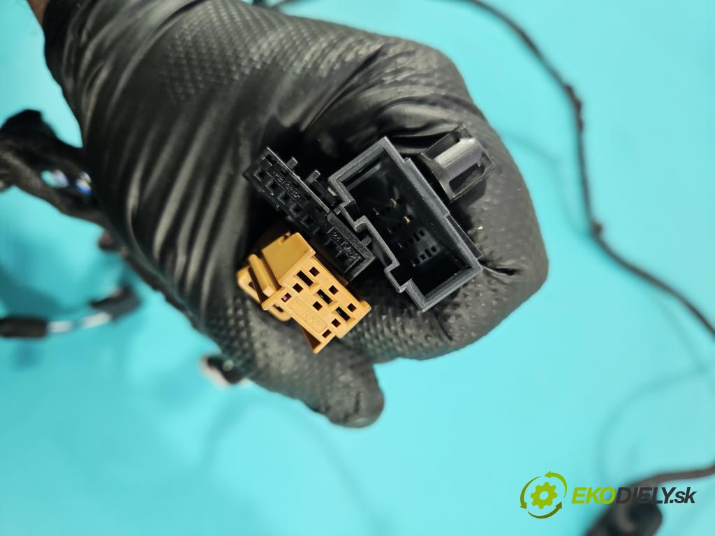 Skoda Superb IV 2023- 2.0 TDI 150 HP automatic 110 kW 1968 cm3 5- Zväzok: dvere zadné pravých 3J0971693A