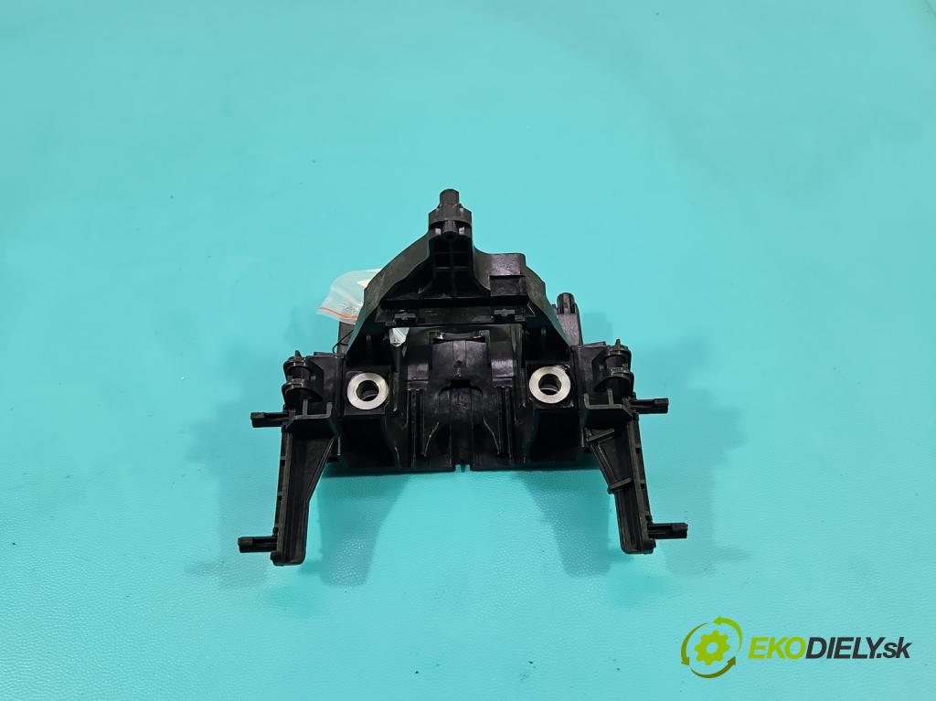 Skoda Superb IV 2023- 2.0 TDI 150 HP automatic 110 kW 1968 cm3 5- Upevnenie: 1EE953223