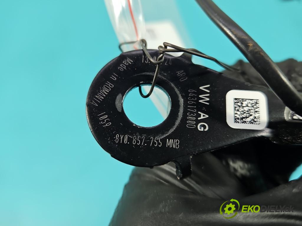 Skoda Superb IV 2023- 2.0 TDI 150 HP automatic 110 kW 1968 cm3 5- pas bezpečnosť: predné pravý 8Y0857755