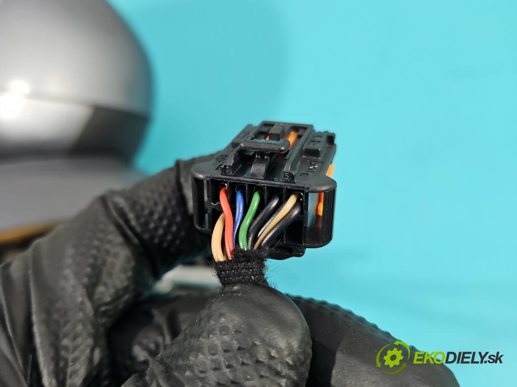 Citroen C5 II 2008-2017 2.0 hdi 136 HP manual 100 kW 1997 cm3 4- zrkadlo ľavé  (Kľučka dverí ostatné)