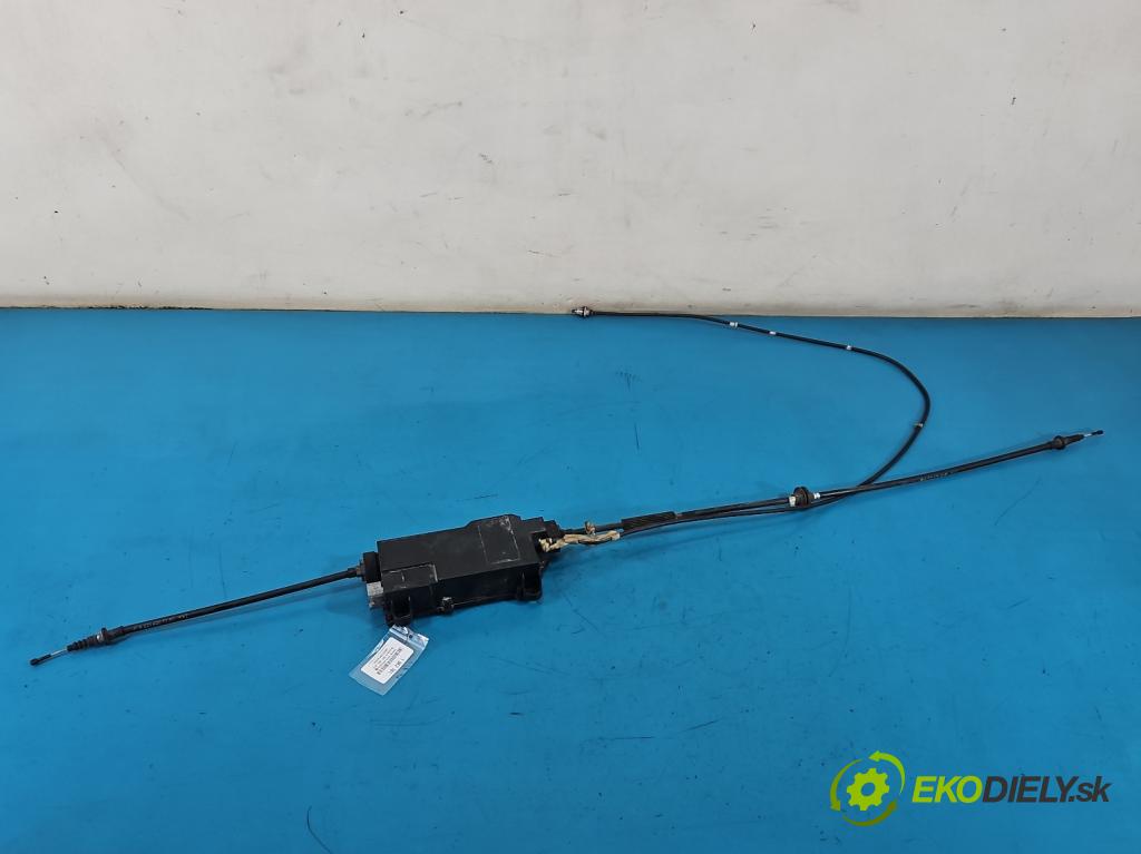 Mercedes S W221 2005-2013 3.5 V6 272 hp automatic 200 kW 3498 cm3 4- brzda manuál: elektrický: A2214302849 (Ruční brzda)