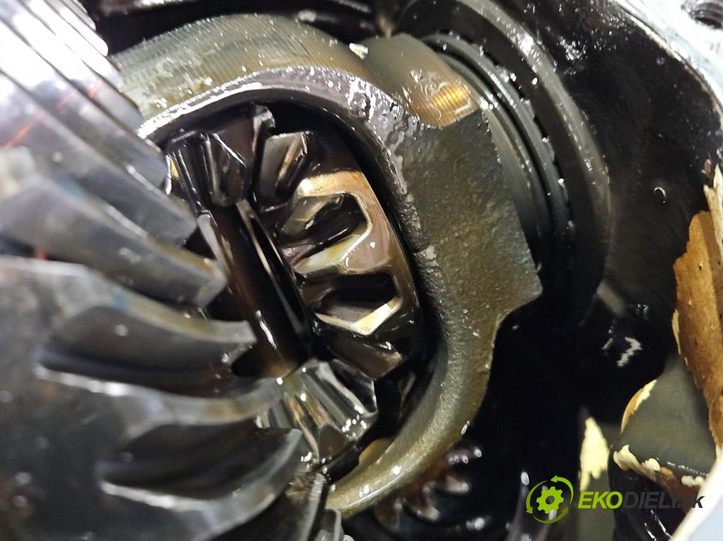 Mercedes S W221 2005-2013 3.5 V6 272 HP automatic 200 kW 3498 cm3 4- Most: zadní: