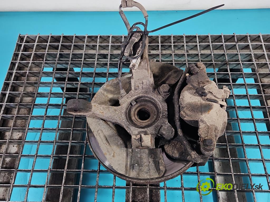 Citroen C8 2002-2014 2.0 hdi 107 HP manual 79 kW 1997 cm3 5- náboj ľavé  (Náboj kolesa)