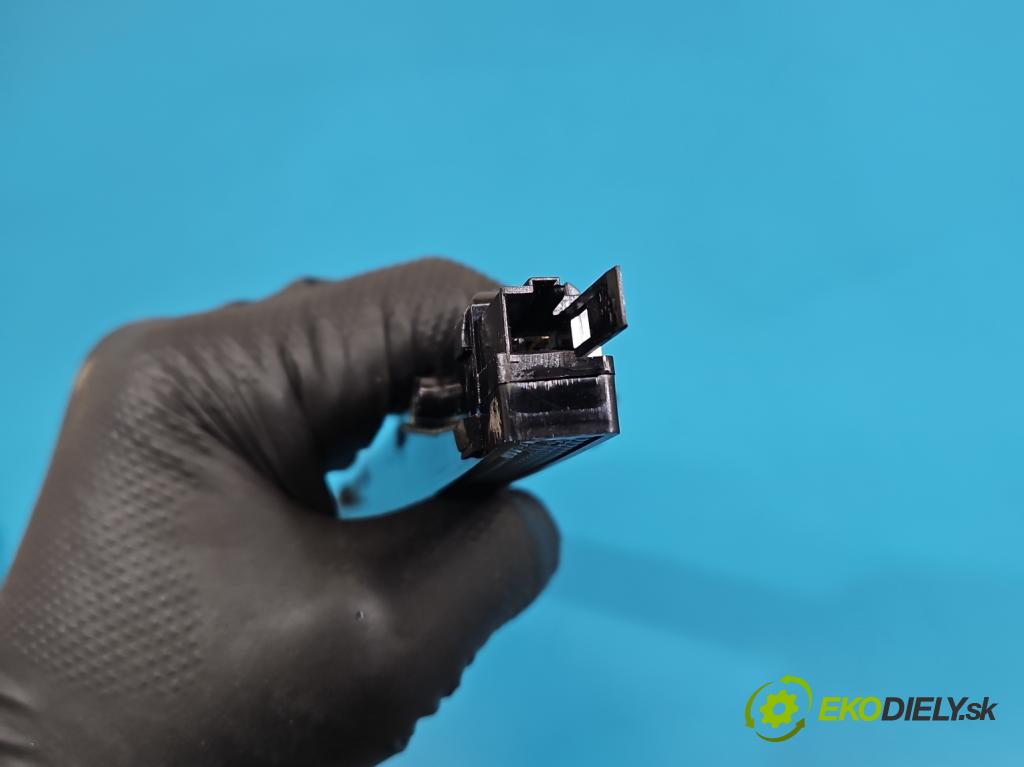 Skoda Octavia IV 2019- 2.0 TDI 116 HP manual 85 kW 1968 cm3 5- světlo: stop: 1Z5945097B