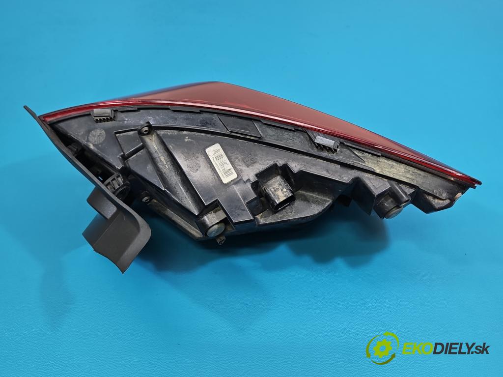 Skoda Octavia IV 2019- 2.0 TDI 116 HP manual 85 kW 1968 cm3 5- svetlo / reflektor zadné ľavé 5E3945207A (Kľučka dverí ostatné)