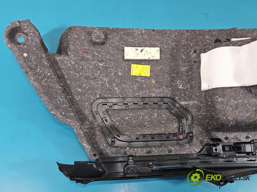 Skoda Superb IV 2023- 2.0 TDI 150 HP automatic 110 kW 1968 cm3 5- Čalounictví: kufra: pravé 3J0867764