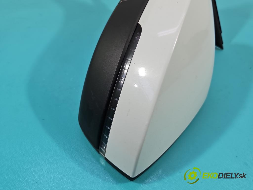 Skoda Octavia IV 2019- 2.0 TDI 116 HP manual 85 kW 1968 cm3 5- zrkadlo ľavé 5E4857407 (Kľučka dverí ostatné)