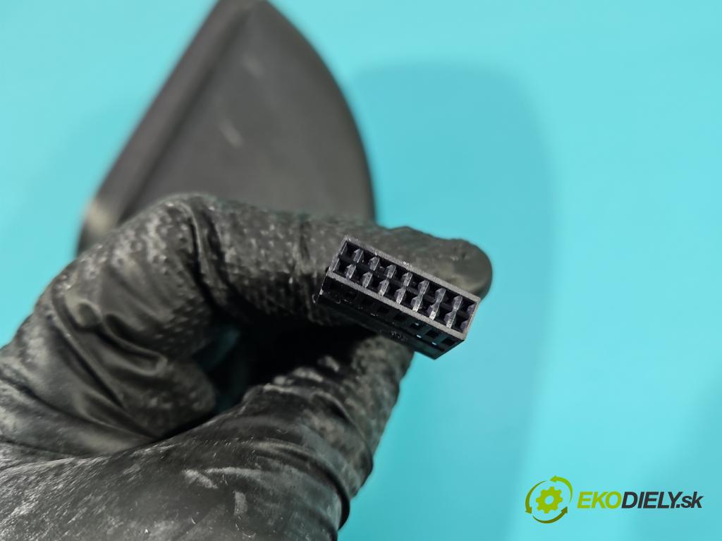 Skoda Octavia IV 2019- 2.0 TDI 116 HP manual 85 kW 1968 cm3 5- zrkadlo pravé 5E3857538 (Kľučka dverí ostatné)