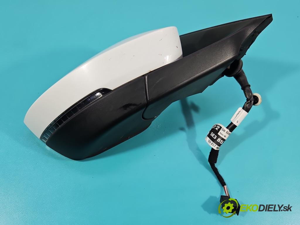 Skoda Octavia IV 2019- 2.0 TDI 116 HP manual 85 kW 1968 cm3 5- zrkadlo pravé 5E3857538 (Kľučka dverí ostatné)