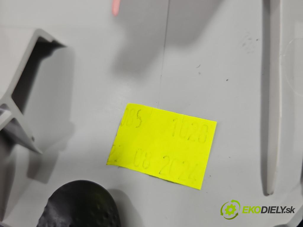 Skoda Superb IV 2023- 2.0 TDI 150 hp automatic 110 kW 1968 cm3 5- kryt plastová 3J0867245