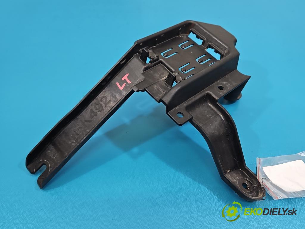 Skoda Superb IV 2023- 2.0 TDI 150 hp automatic 110 kW 1968 cm3 5- Upevnění: 3P0907455