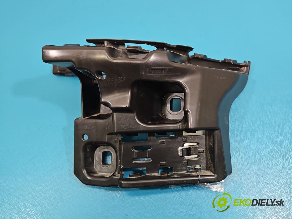 Skoda Superb IV 2023- 2.0 TDI 150 HP automatic 110 kW 1968 cm3 5- Boty: nárazník zadné pravý 3P0807378