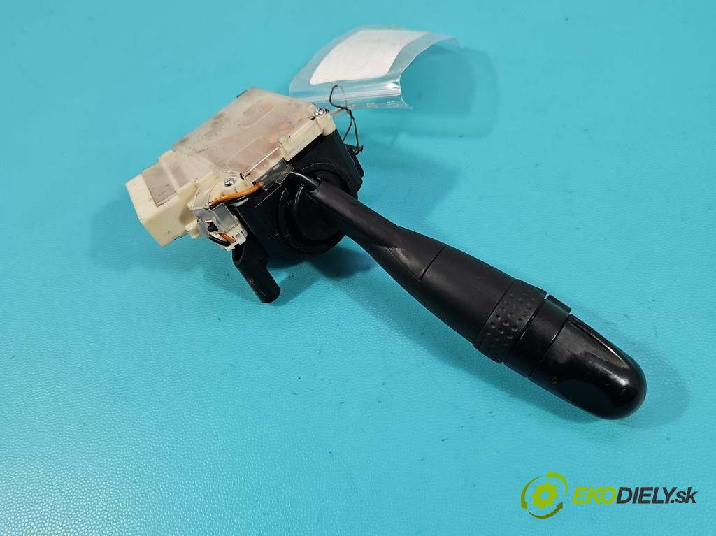 Suzuki SX4 I 2006-2014 1.6 16V 120 HP manual 88 kW 1586 cm3 5- prepínač smeroviek 173744 (Prepínacie páčky pod volantom)