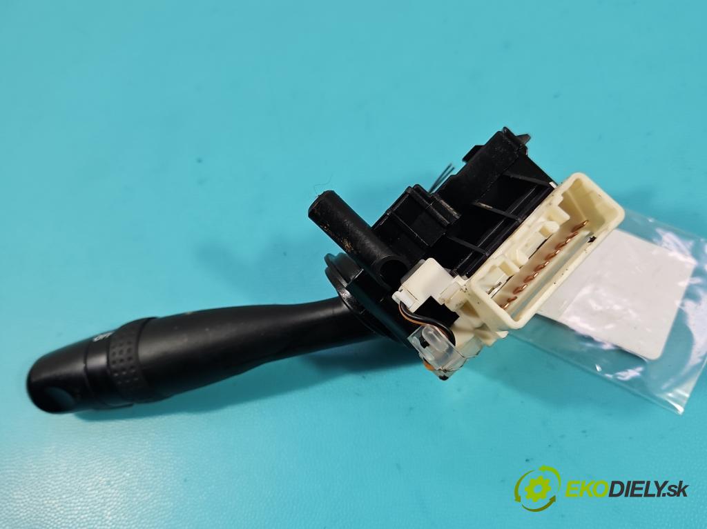 Suzuki SX4 I 2006-2014 1.6 16V 120 HP manual 88 kW 1586 cm3 5- prepínač smeroviek 173744 (Prepínacie páčky pod volantom)