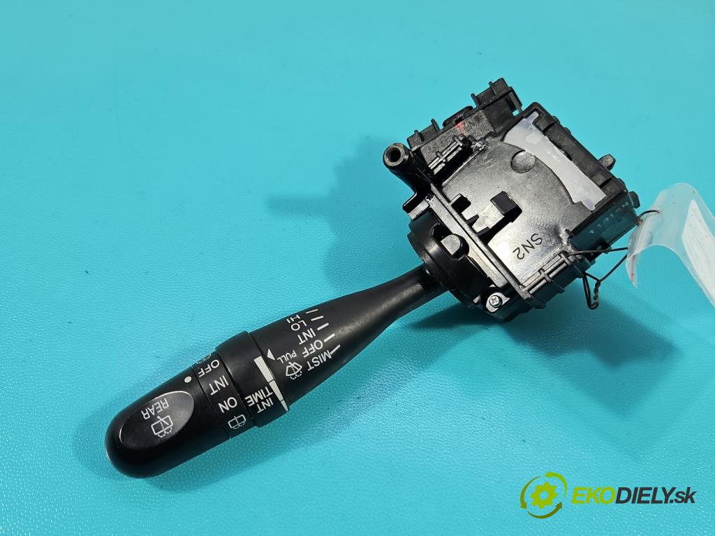 Suzuki SX4 I 2006-2014 1.6 16V 120 HP manual 88 kW 1586 cm3 5- prepínač stieračov  (Prepínacie páčky pod volantom)