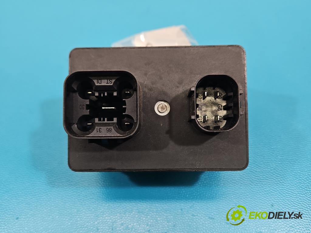 Jeep Cherokee KL 2013-2023 2.0 multijet: 140 HP manual 103 kW 1956 cm3 5- Relé: svíčky: zařicích: 0281003060 (Relé)