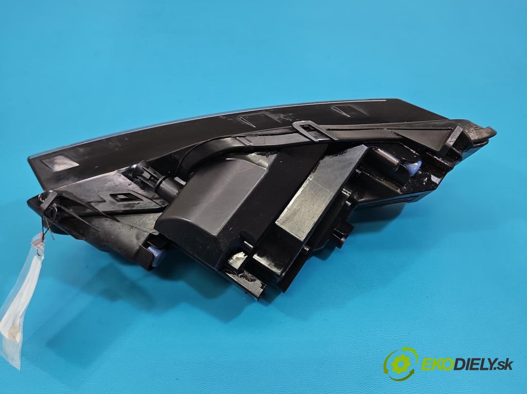 Skoda Octavia IV 2019- 2.0 TDI 116 hp manual 85 kW 1968 cm3 5- Halogen levý 5E3941699 (Klika dveří ostatní)