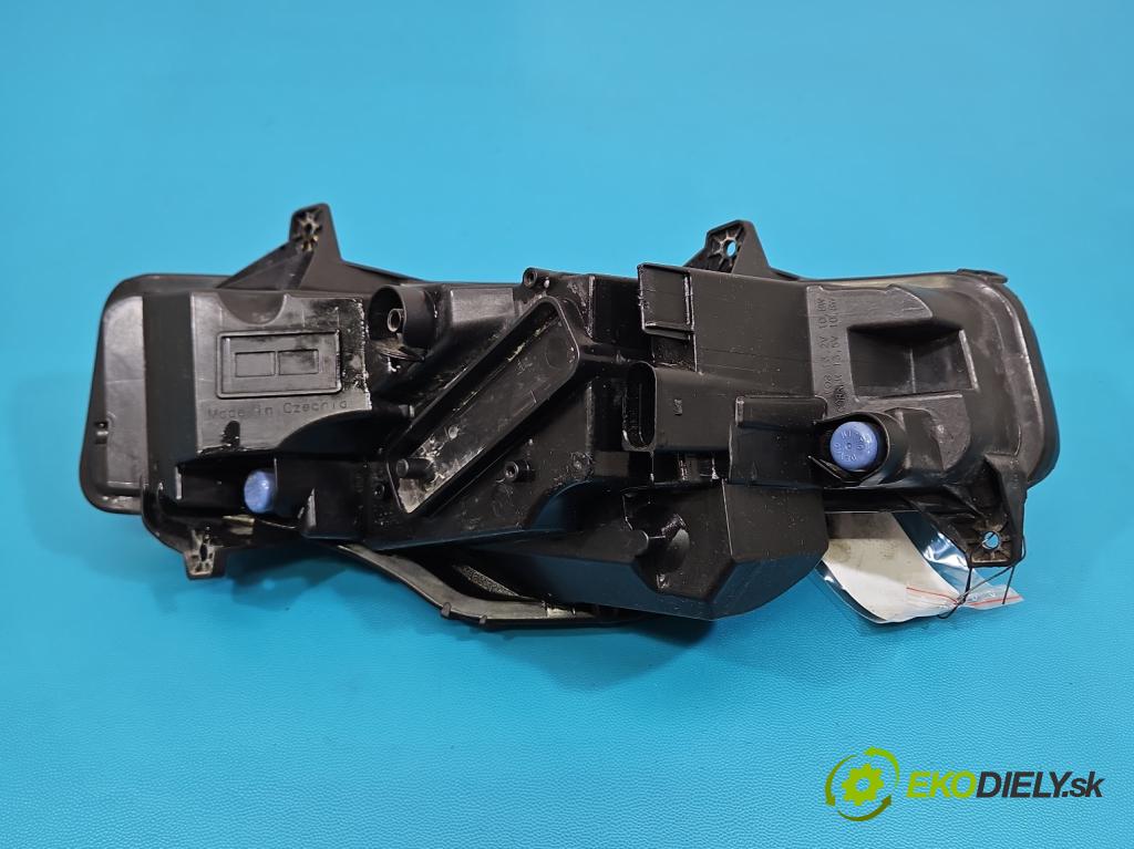 Skoda Octavia IV 2019- 2.0 TDI 116 hp manual 85 kW 1968 cm3 5- Halogen levý 5E3941699 (Klika dveří ostatní)