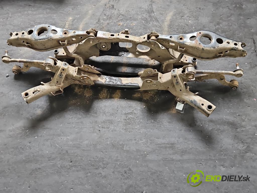 Toyota Rav4 IV 2013-2018 2.0 D4D 124hp manual 91 kW 1998 cm3 5- zadna výstuha  (Výstuha zadná)