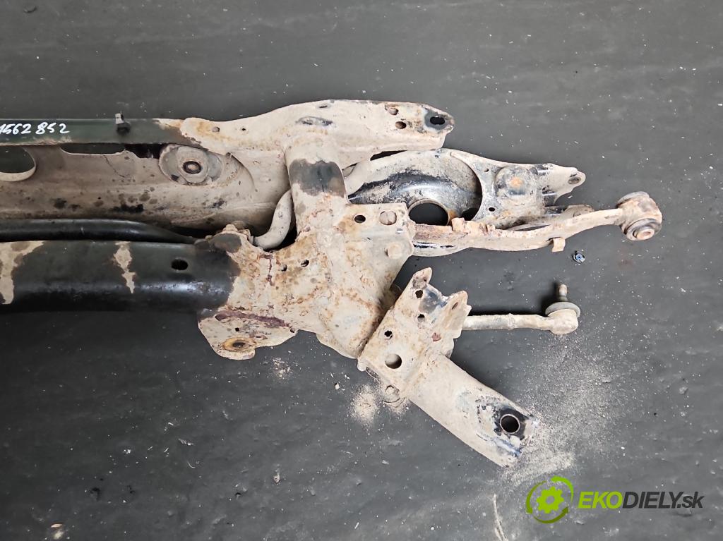 Toyota Rav4 IV 2013-2018 2.0 D4D 124hp manual 91 kW 1998 cm3 5- zadna výstuha  (Výstuha zadná)