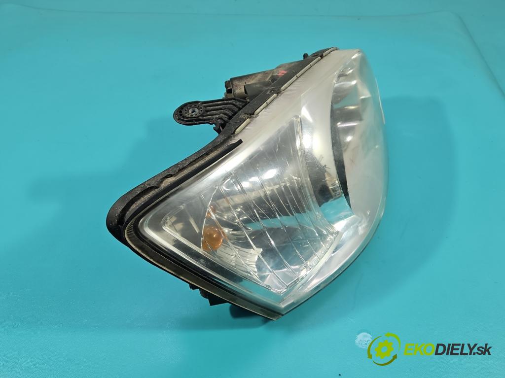 Hyundai Getz 1.5 crdi 82 HP manual 60 kW 1493 cm3 5- Reflektor: pravý  (Svetlo predné pravé)
