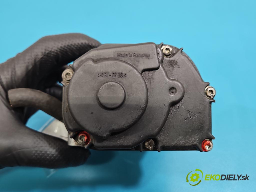 Skoda Octavia I 1996-2010 1.6 8V 101 hp manual 74 kW 1595 cm3 5- škrticí klapka 06A133064J (Škrticí klapka)