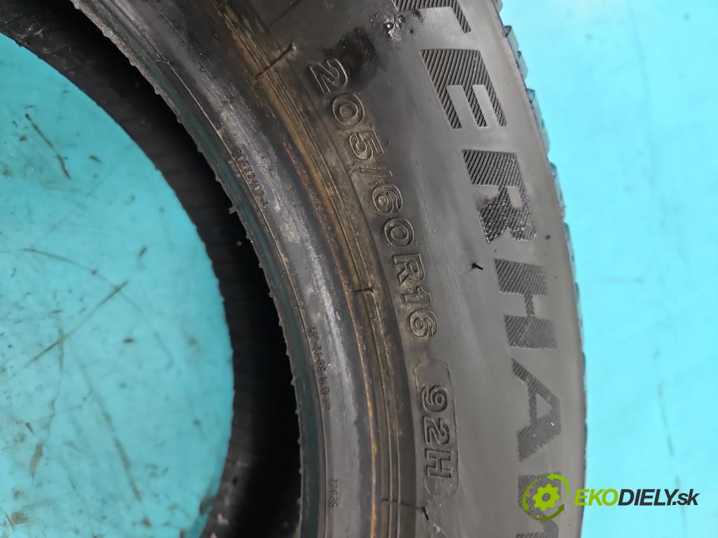 Suzuki SX4 I 2006-2014 1.6 16V 120 hp manual 88 kW 1586 cm3 5- pneumatiky: zimní para