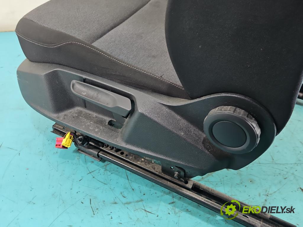 Vw Golf VII 2012-2020 1.2 TSI 86 hp manual 63 kW 1197 cm3 5- Sedadlo levý  (Sedadlo)