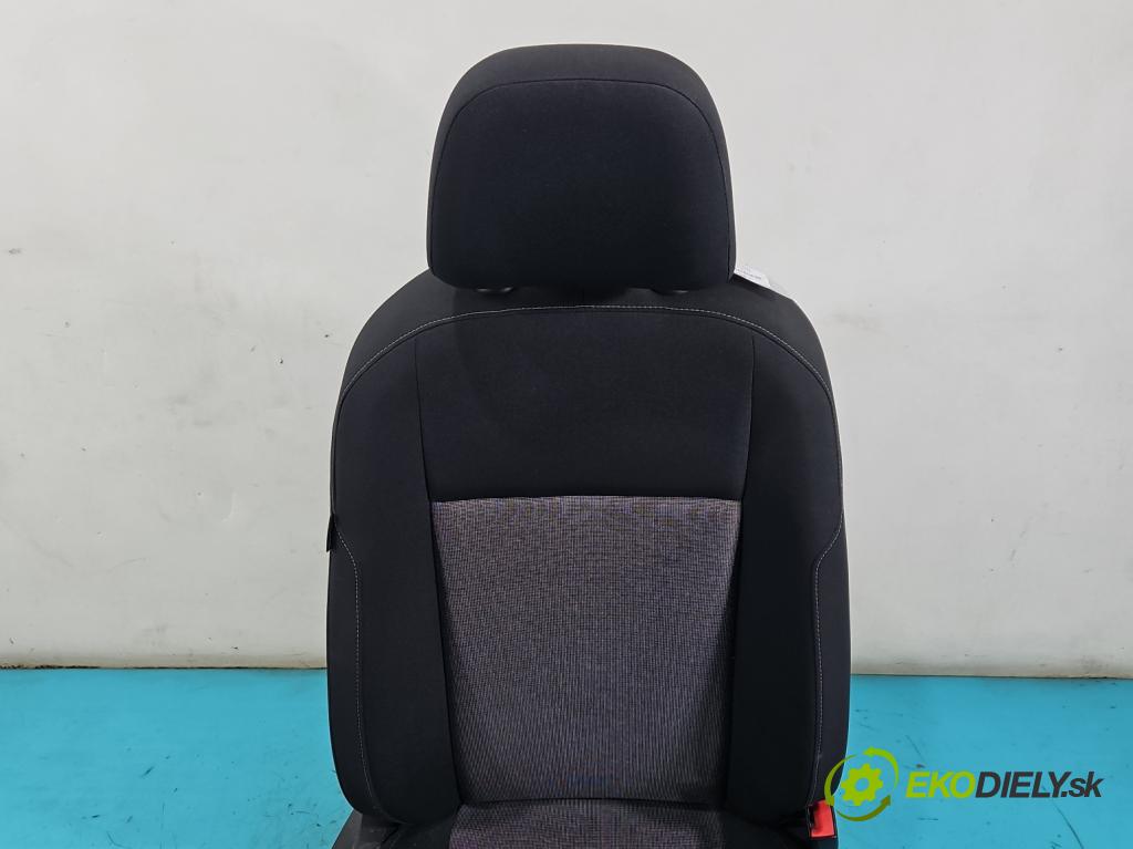 Vw Golf VII 2012-2020 1.2 TSI 86 HP manual 63 kW 1197 cm3 5- Sedačka pravý  (Sedadlo)