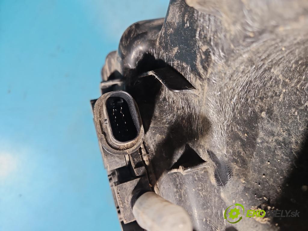 Mercedes E W213 2016-2023 2.0 CDI 194KM: automatic 143 kW 1950 cm3 4- Nádrž: AdBlue: A213470930