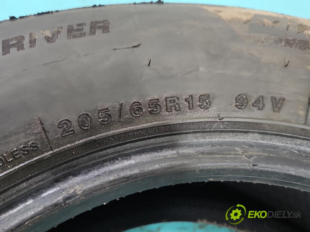 Opel Astra II 1998-2009 1.7 dti 75 hp manual 55 kW 1686 cm3 4- pneumatiky: celoročné para