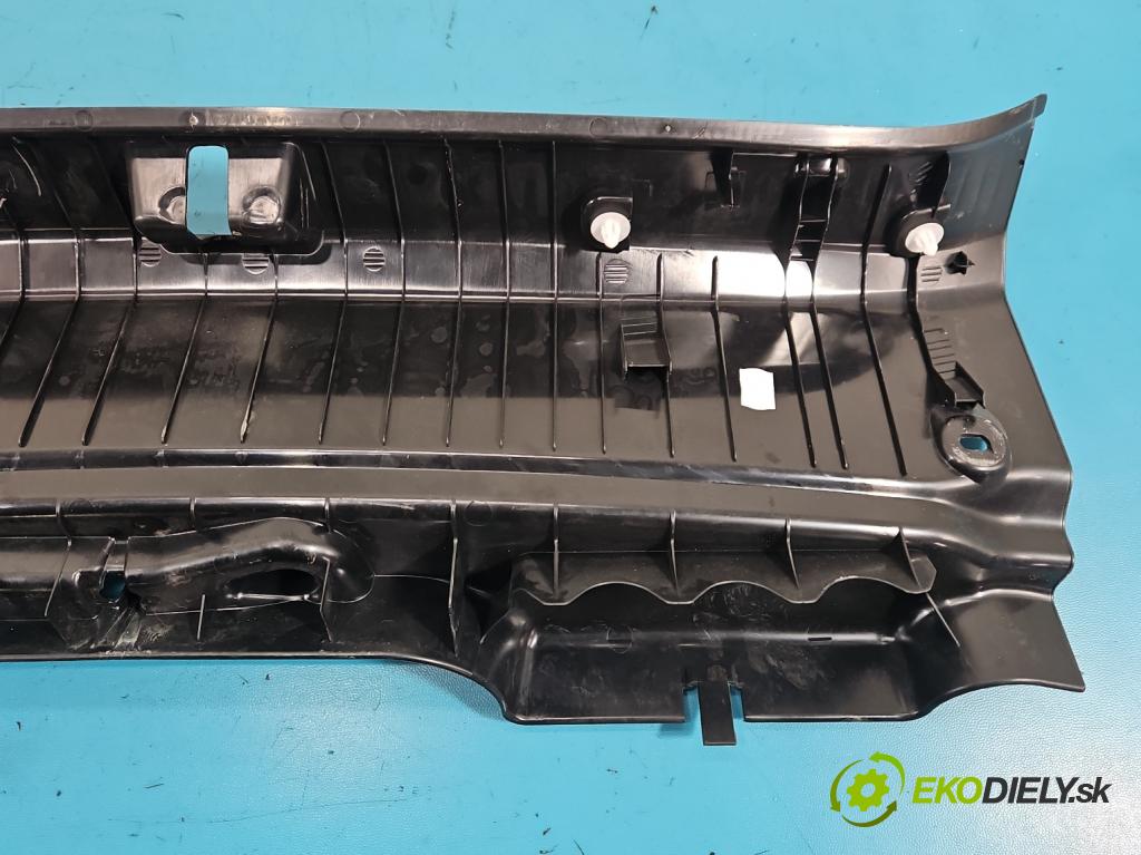 Mercedes E W213 2016-2023 2.0 CDI 194KM automatic 143 kW 1950 cm3 4- kryt plastová A2136905105