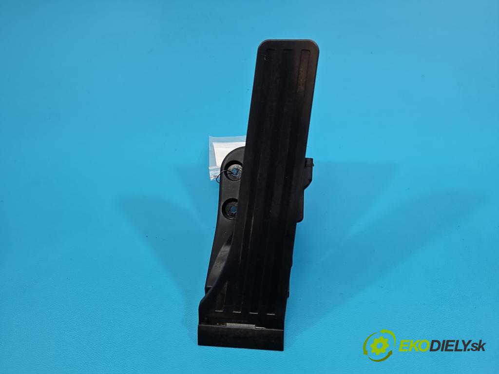 Mercedes E W213 2016-2023 2.0 CDI 194KM automatic 143 kW 1950 cm3 4- pedal plyn: potenciometr: A2053000004