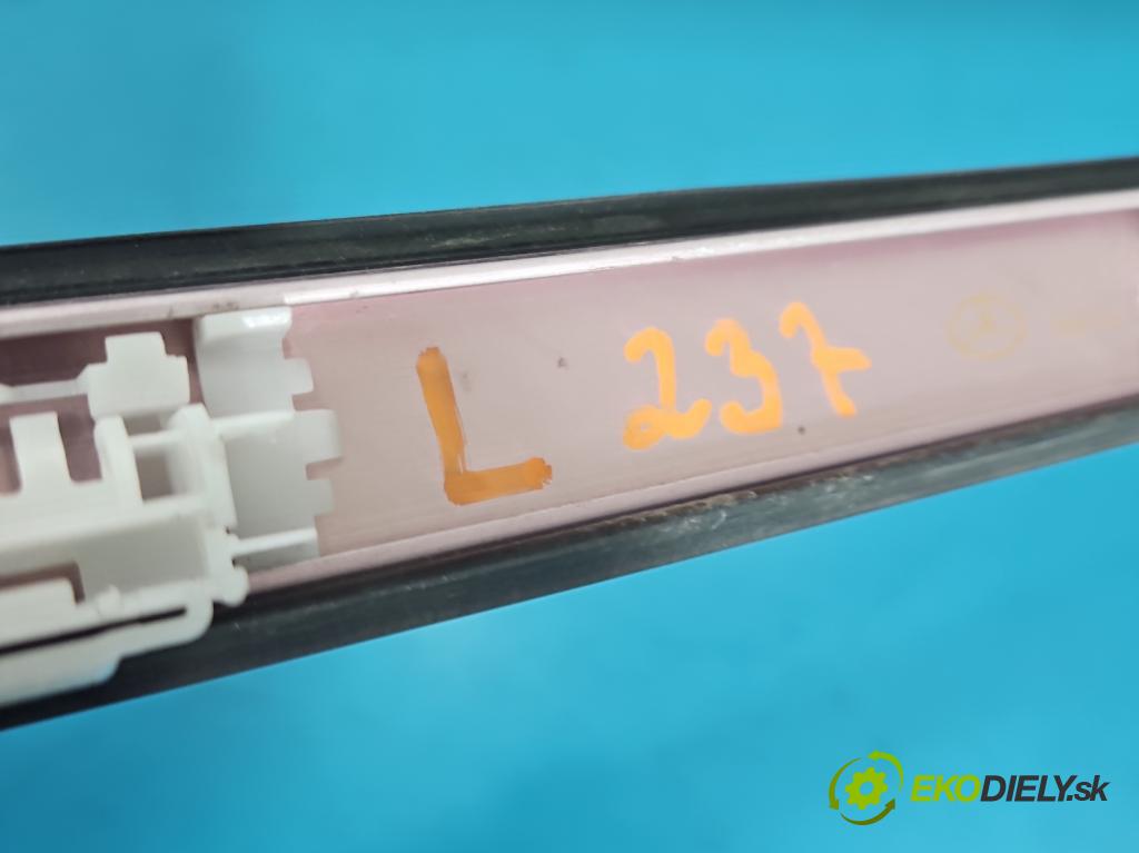 Mercedes E W213 2016-2023 2.0 CDI 194KM automatic 143 kW 1950 cm3 4- lišta střecha: levé A2136900182