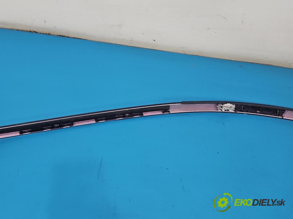 Mercedes E W213 2016-2023 2.0 CDI 194KM automatic 143 kW 1950 cm3 4- lišta střecha: pravé A2136900282